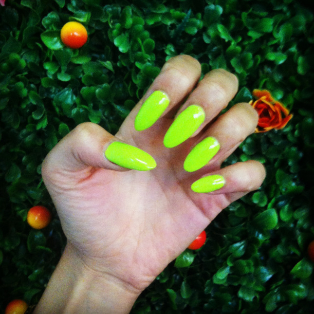 Floss Gloss Nail Laquer in 'Con Limon'