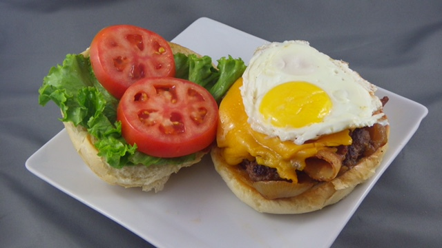 Nobside Cafe Burger © charcoal collaborative