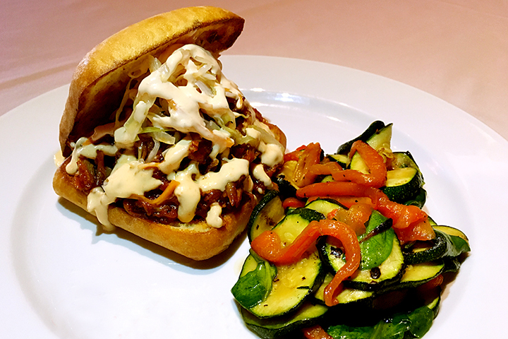 Begonia Grill Pulled Pork Burger